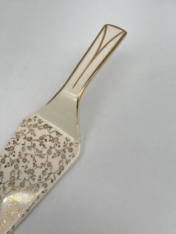 Pelle à tarte Villeroy et Boch décor petites fleurs dorées – Image 4