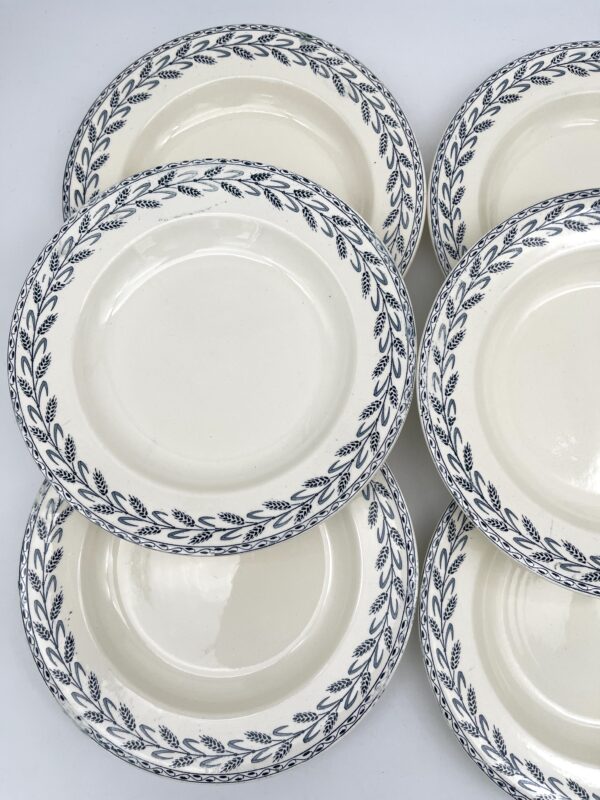 Assiette creuse Les Epis Salins Terre de Fer décor bleu – Image 4