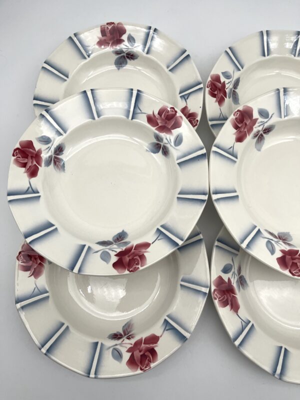 Assiette creuse Printemps Digoin Sarreguemines décor gris et bordeaux – Image 4