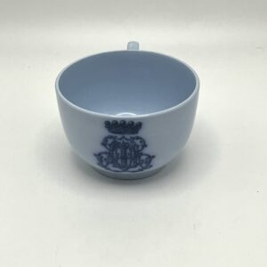 Tasse monogramée Cauldon England bleu ciel