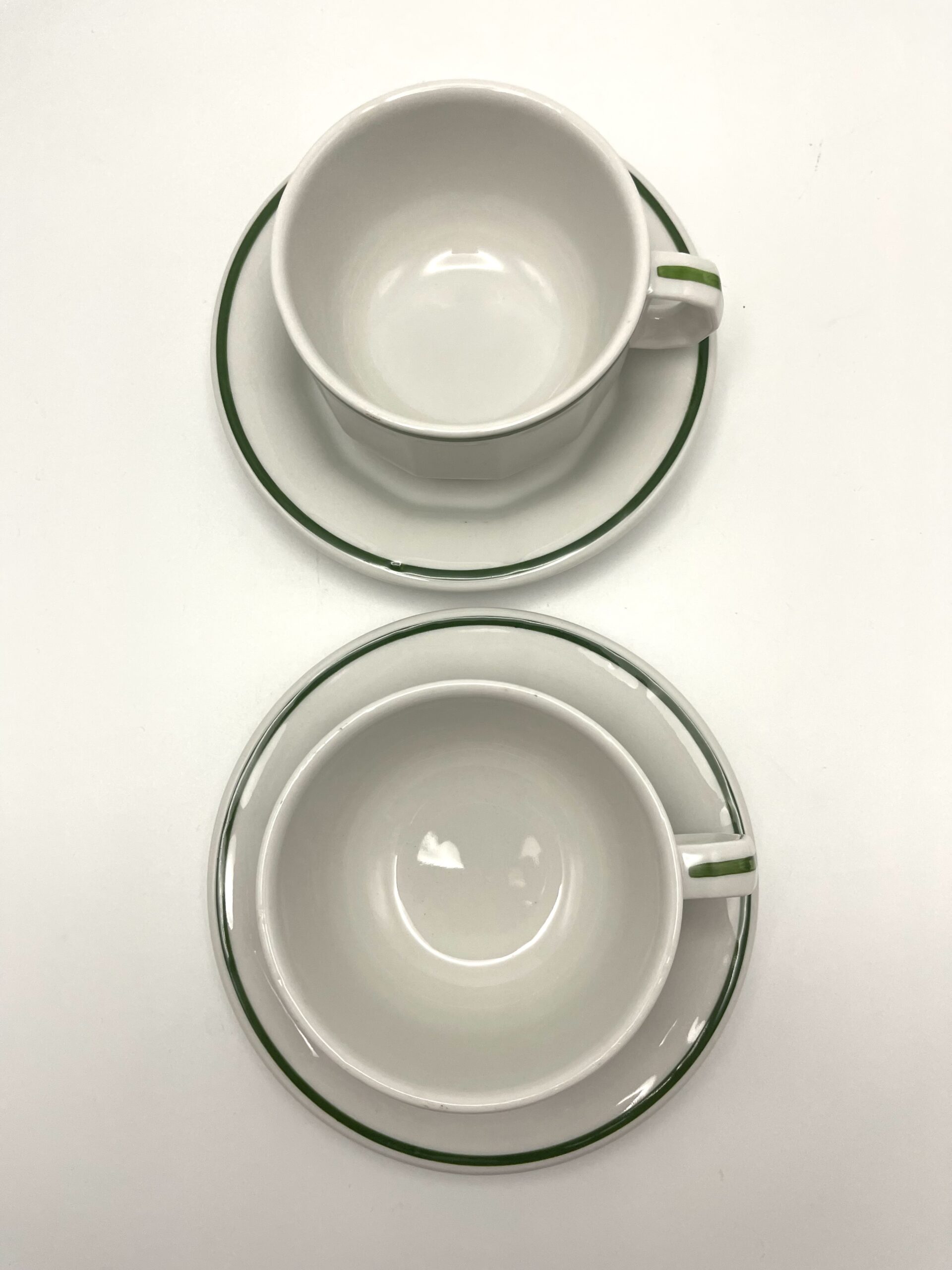 Grande tasse à déjeuner bistrot Pillivuyt France blanche et liseret vert – Image 5