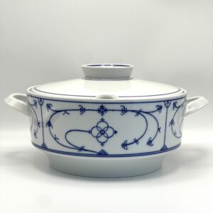 Gros légumier ou soupière Winterling Bavaria décor Copenhague bleu