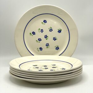 Assiette plate Badonviller Claudius décor petites fleurs bleues et vertes