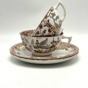 Tasse à café Sarreguemines décor japonisant marron