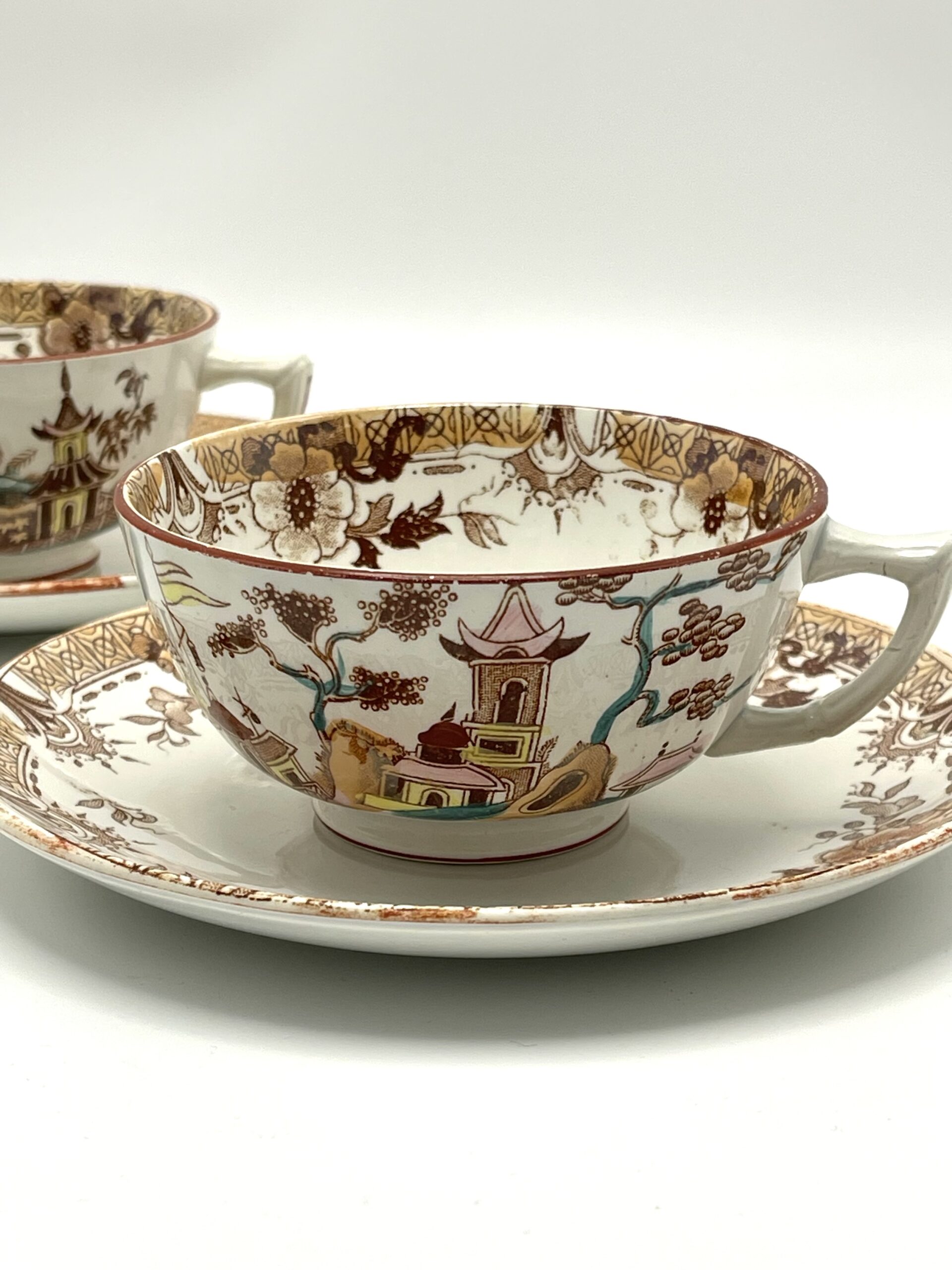 Tasse à café Sarreguemines décor japonisant marron – Image 3